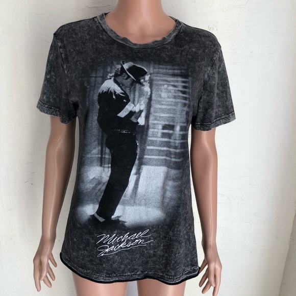 MAD Engine Tops - Vintage Y2K Michael Jackson Black Graphic T-Shirt Women’s Size S Short Sleeves